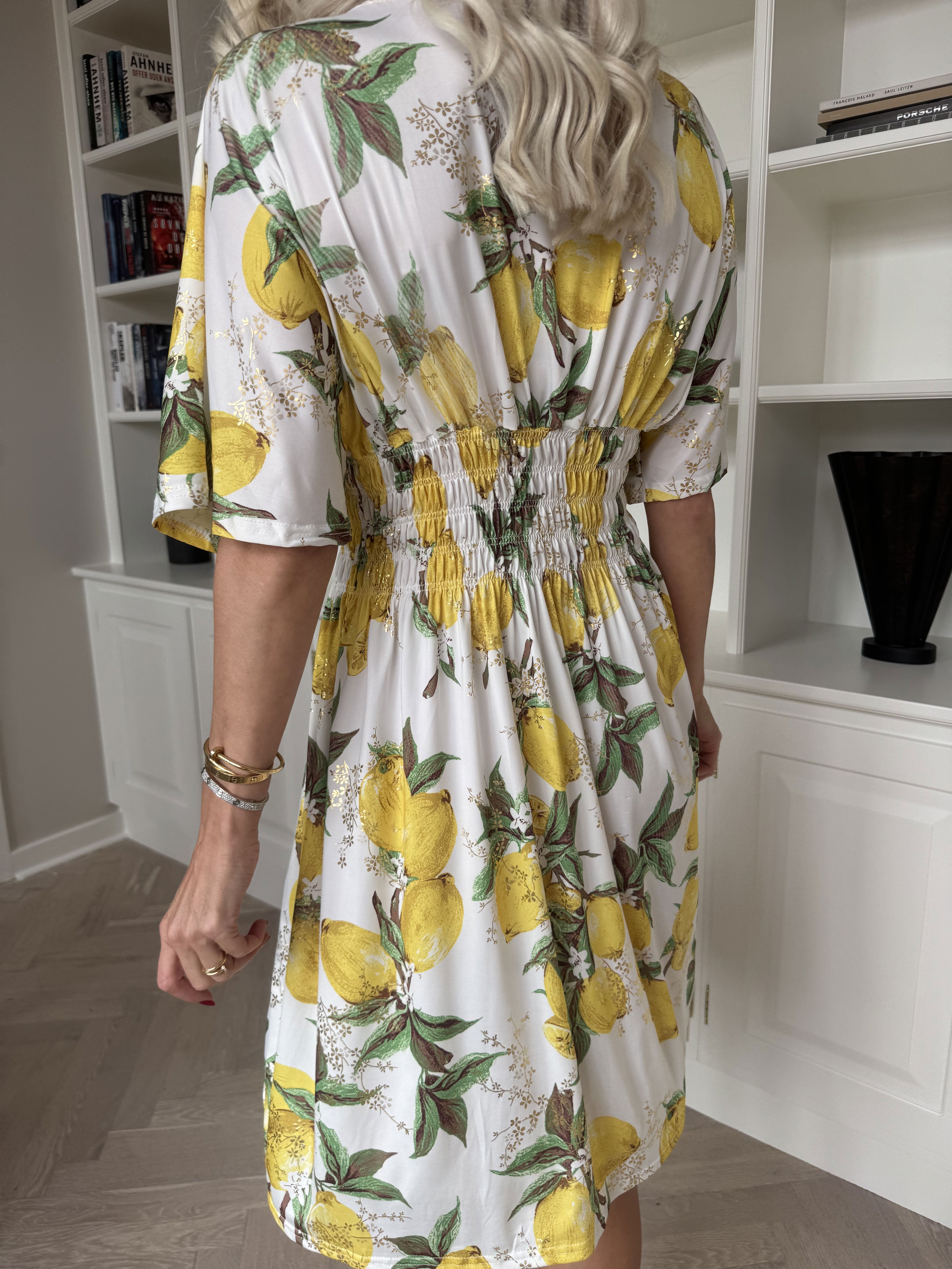 Pams Lemon Short - Elastisk kjole med citroner og guld detaljer